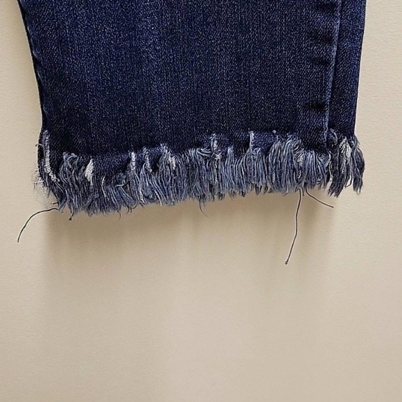 Democracy Ab Technology Mid Rise Cropped Raw Hem 5 Pocket Jeans Woman's Size 10 - Picture 2 of 8